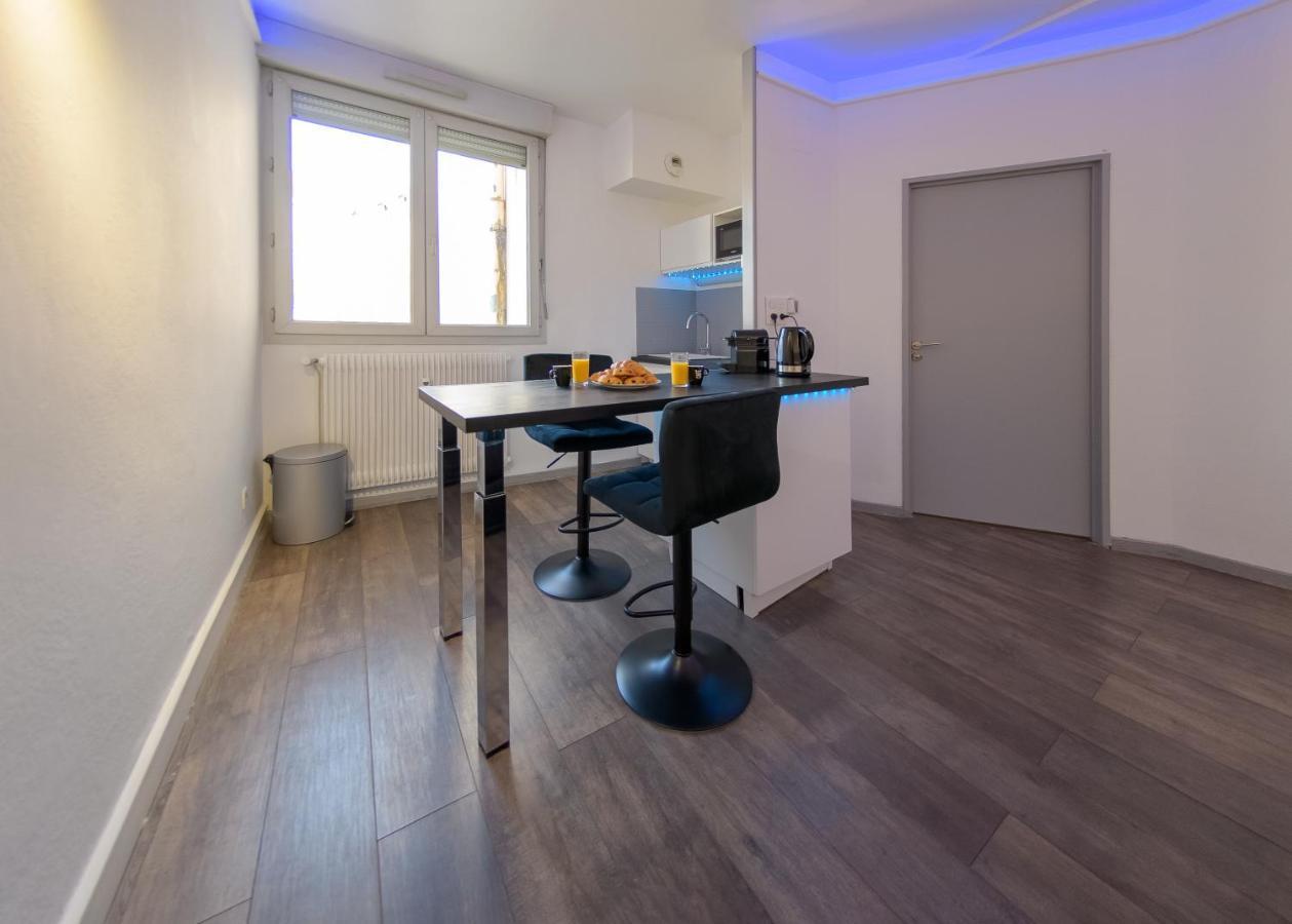 Appart'Hotel De La Gare - Cocooning Montbeliard Exterior photo